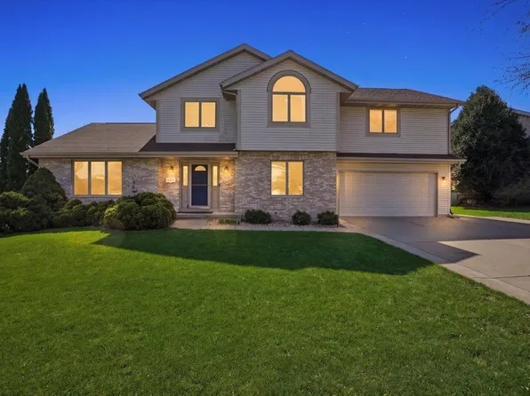 3609 Ice Age Dr, Madison, WI 53719
