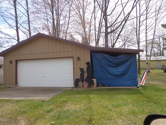 2nd image of 6237 Lake Dr