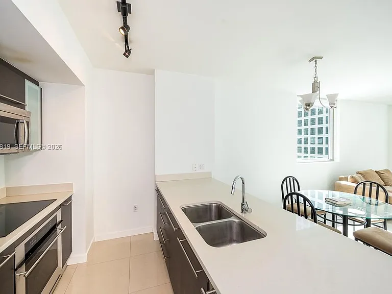 55 SE 6th St #2210 — Photo 5
