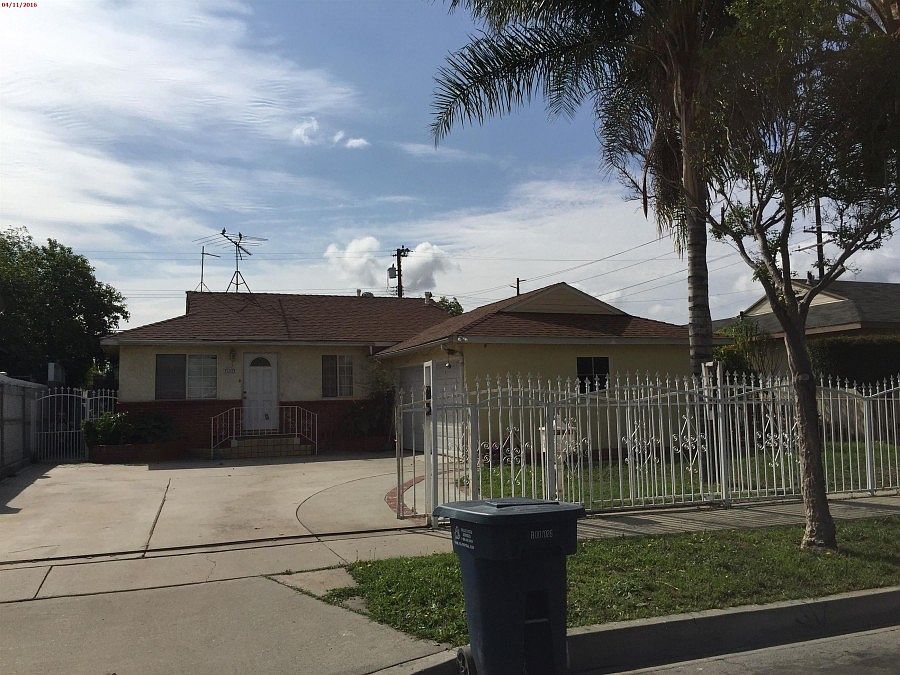 1st image of 608 Sandsprings Dr