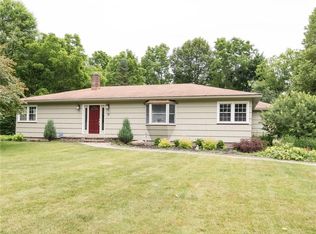 18 Buttermilk Hill Rd, Pittsford, NY 14534