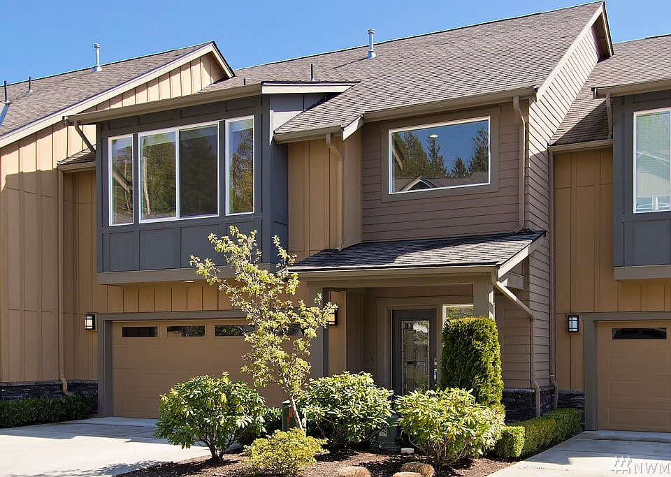 1st image of 900 228th Ave NE