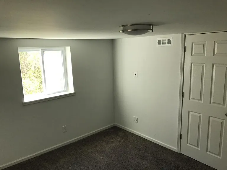 401 Hawthorne Rd — Photo 14