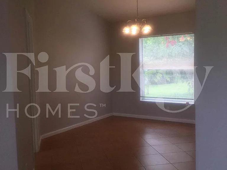 662 SW Sandbar Ter — Photo 6