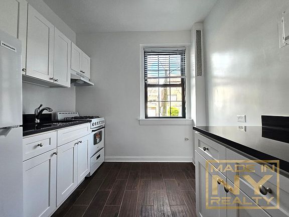 4th image of 5101 39th Ave APT Q11