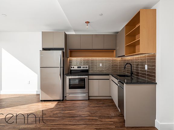 4th image of 26-25 3rd St #505B