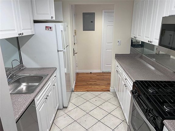 3rd image of 6902 Narrows Ave APT 2F