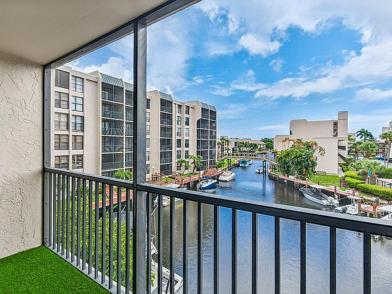 4 Royal Palm Way #3020 — Photo 3