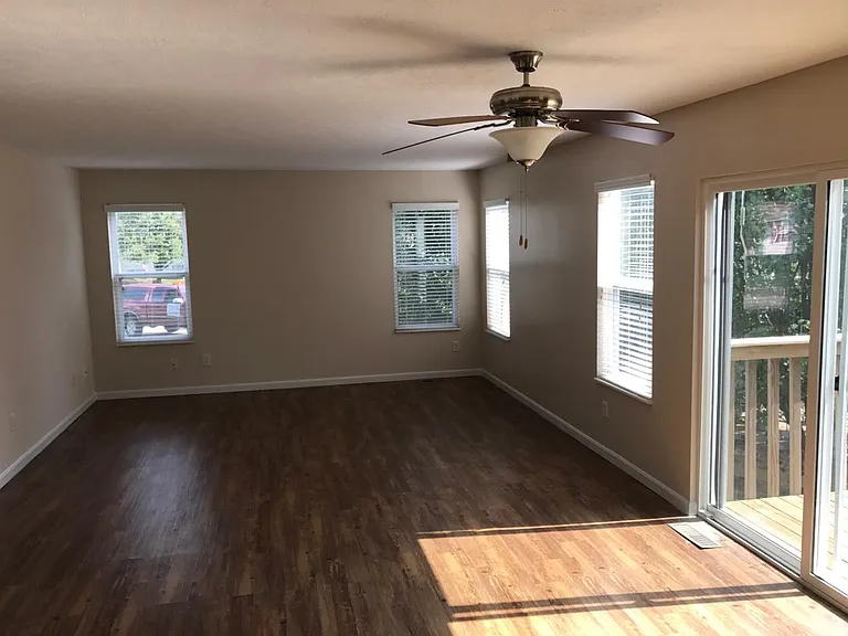 7404 Cumberland Cir — Photo 4