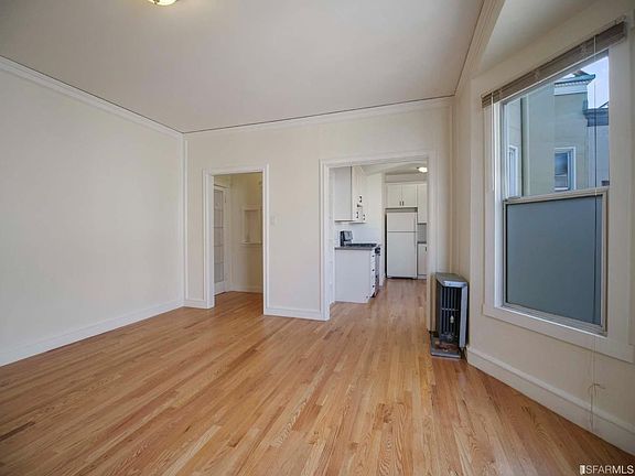 3rd image of 3315 Steiner St #14