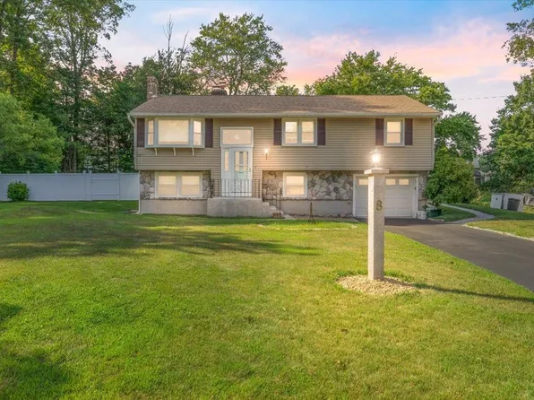 8 Joseph Road, Salem, NH 03079