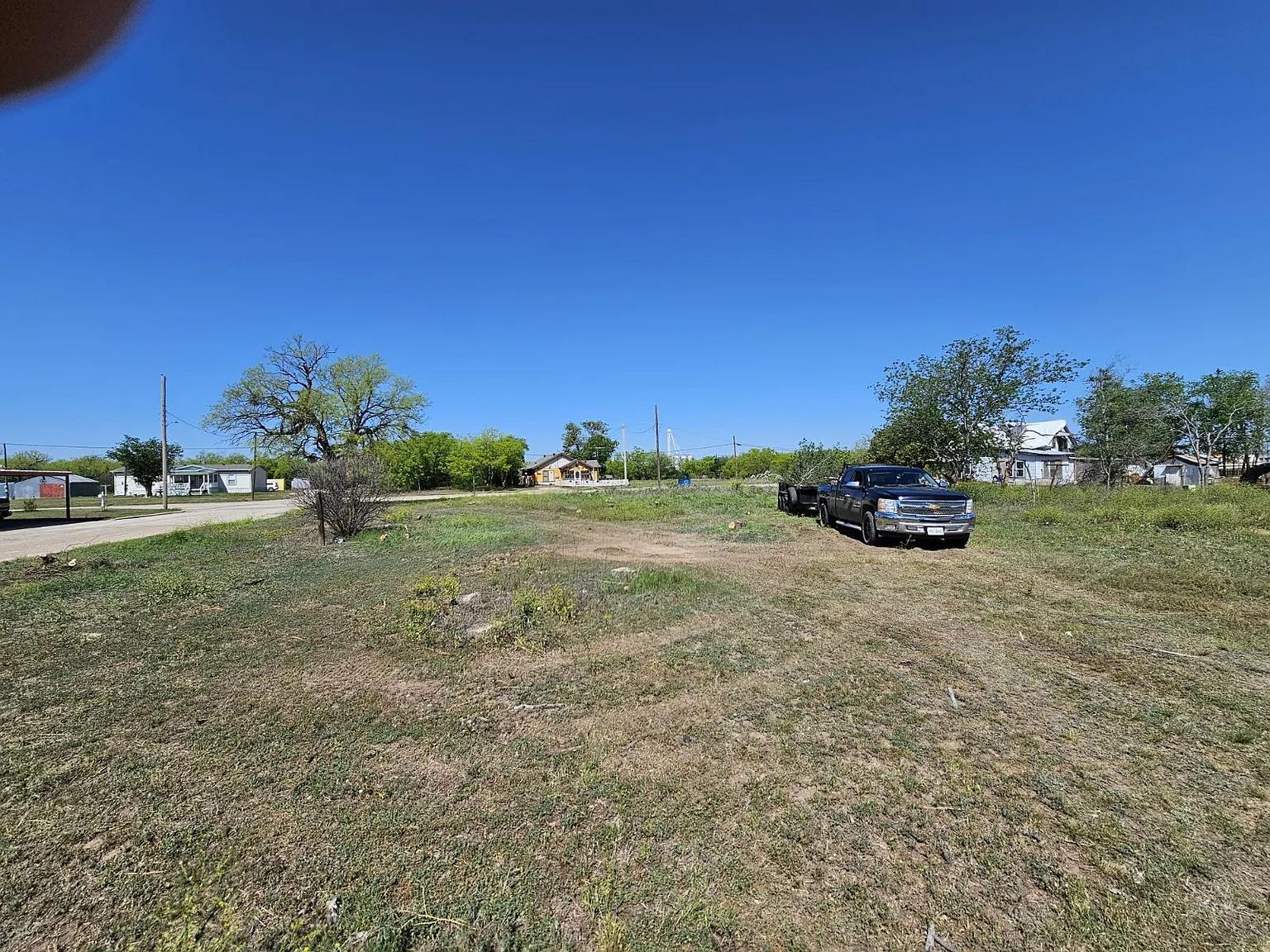 711 S Swenson St — Photo 3