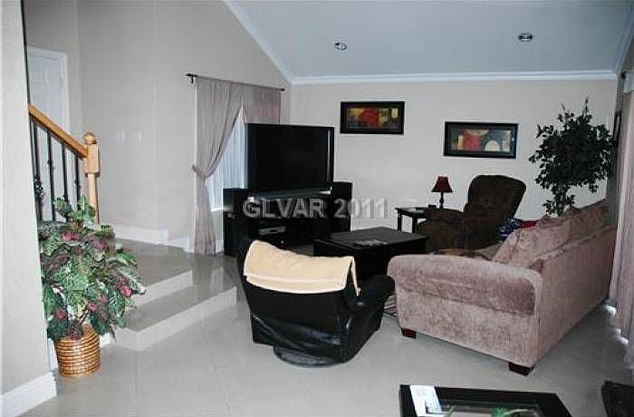 2nd image of 3200 Beacon Shores Cir