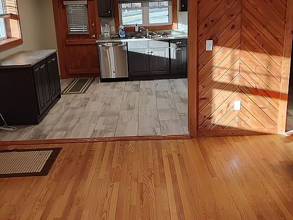 3rd image of 130 Meadow Rd