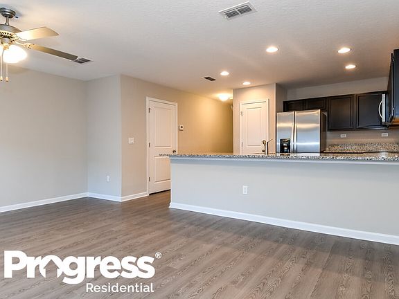 4th image of 754 Henley Ct