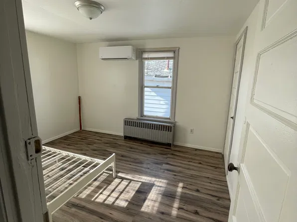 715 Grove St, Aliquippa, PA 15001