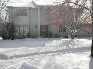 317 Burr Oak Dr, Ann Arbor, MI 48103