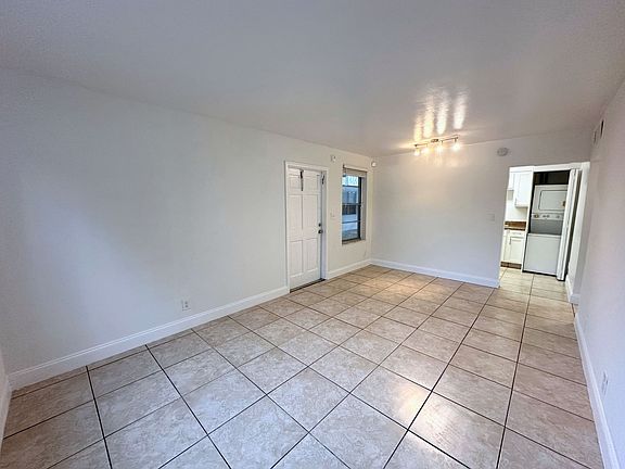 2nd image of 1118 N 15th Ave #4