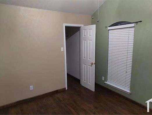 4th image of 2512 Redfield Dr