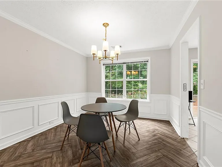 370 Manor Glen Dr — Photo 11