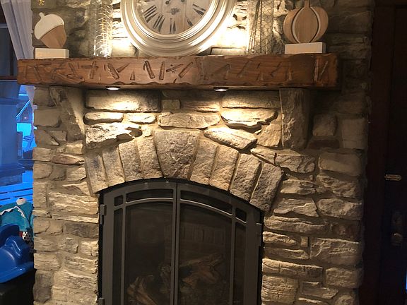 Gas fireplace