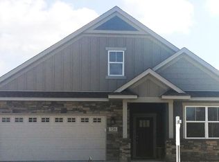 736 S Creek Cir N, Champlin, MN 55316