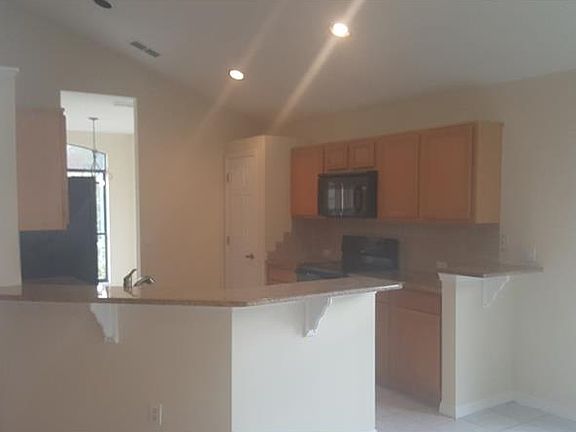 5th image of 905 Rosinia Ct