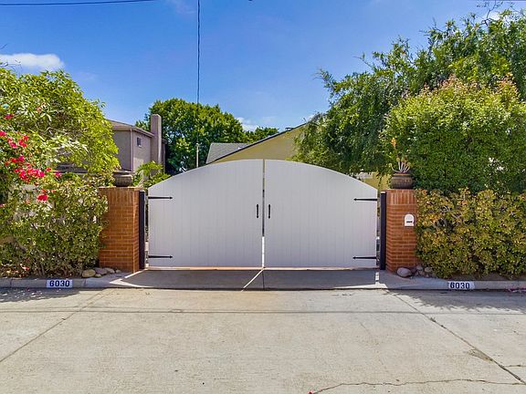 3rd image of 6030 La Jolla Hermosa Ave