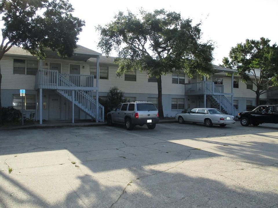 1st image of 4264 76th Ave N