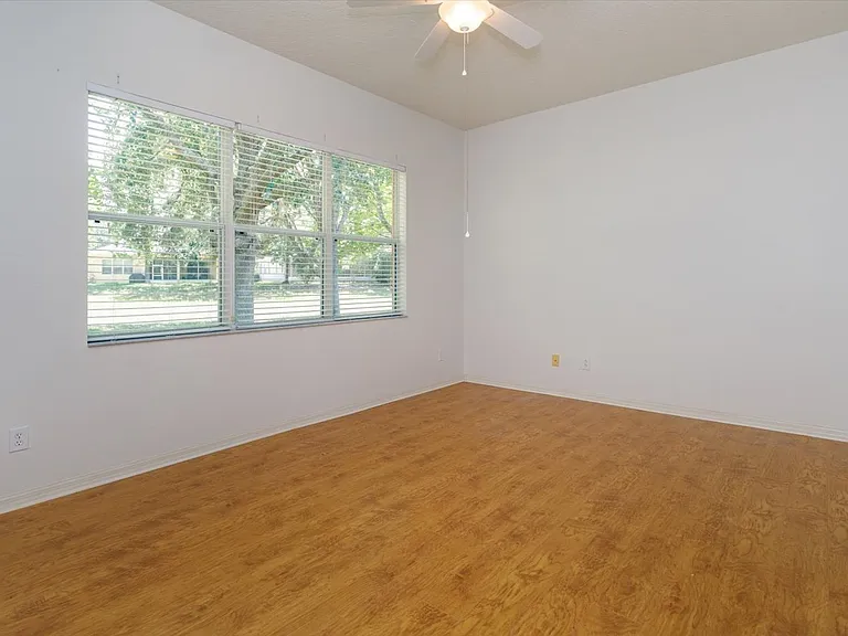 120 Crepe Myrtle Dr — Photo 10