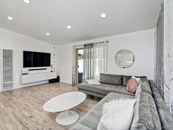 5th image of 3112 Pasternack Pl