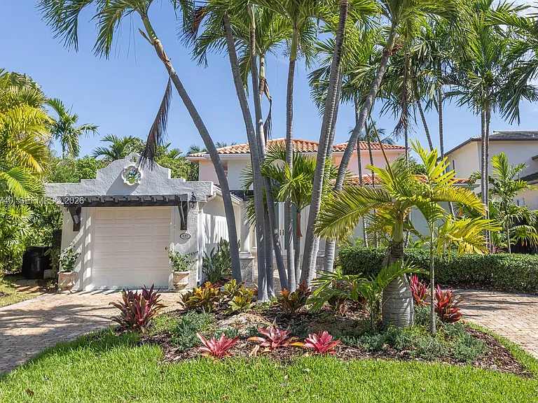 425 N Shore Dr — Photo 41