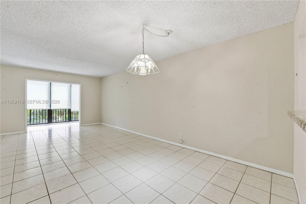 2350 NE 14th Street Cswy APT 507, photo 9
