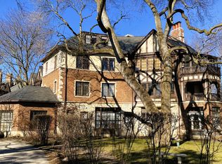 547 Hill Ter APT 201, Winnetka, IL