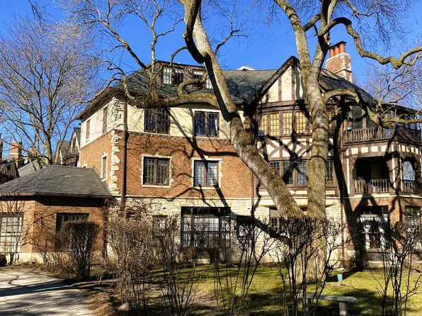 547 Hill Ter APT 201, Winnetka, IL 60093
