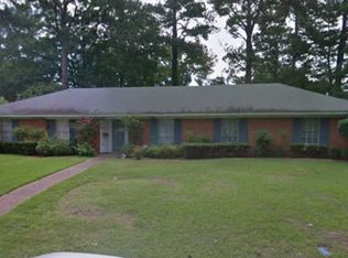 1421 Woodfield Dr, Jackson, MS 39211
