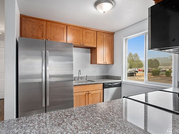 5th image of 3302 I St NE APT B104