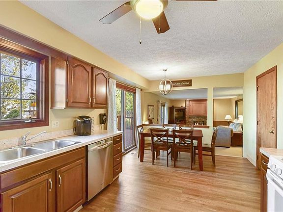 5th image of 25898 Tallwood Dr