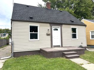 22066 Lambrecht Ave, Eastpointe, MI 48021