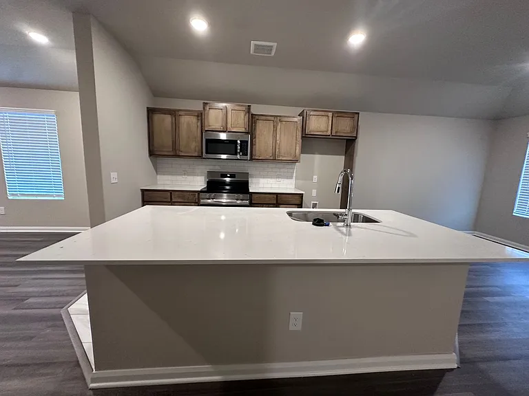 9005 Washita Creek Dr — Photo 5