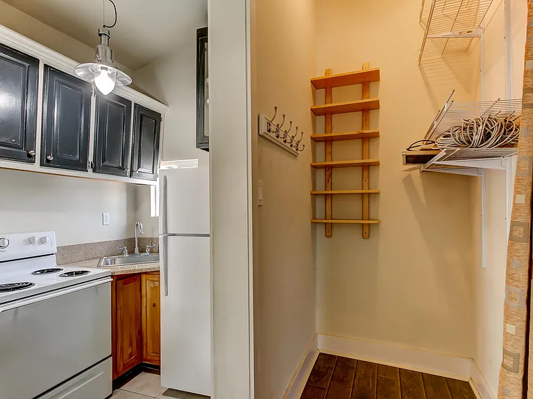 214 E Gwinnett St #2 — Photo 9