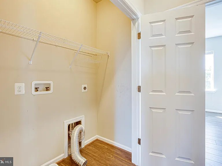 14263 Travilah Rd — Photo 35