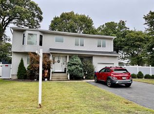 63 Pennsylvania Ave, Massapequa, NY 11758