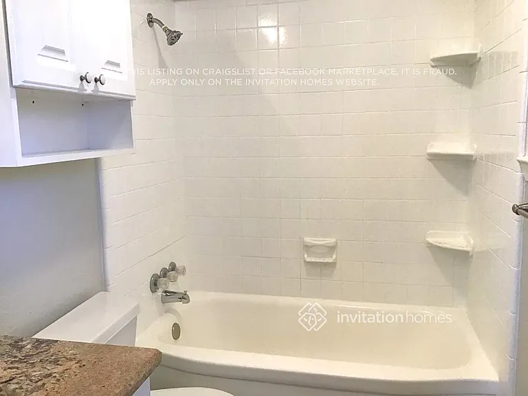 436 Lexington Ln — Photo 14