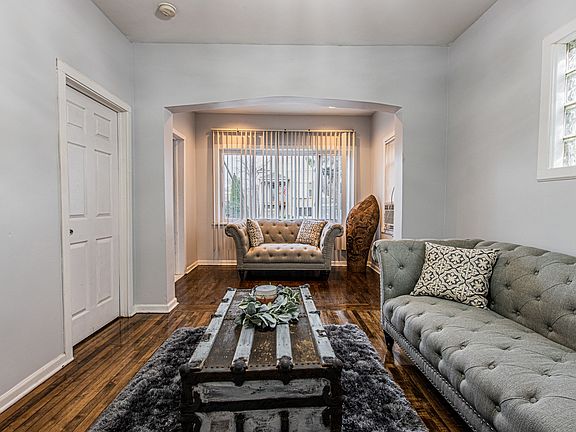 3rd image of 1304 S East Ave