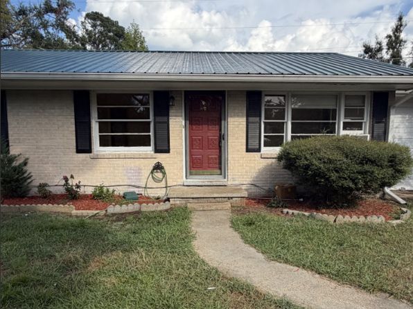114 Magnolia Dr