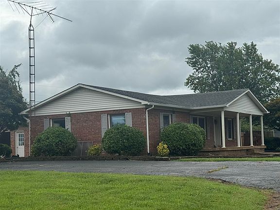 3rd image of 720 Vances Mill Rd