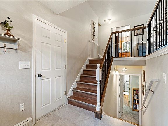 3rd image of 403 N Evolyn Dr