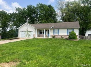 348 Fourbush Ct, Winfield, MO 63389