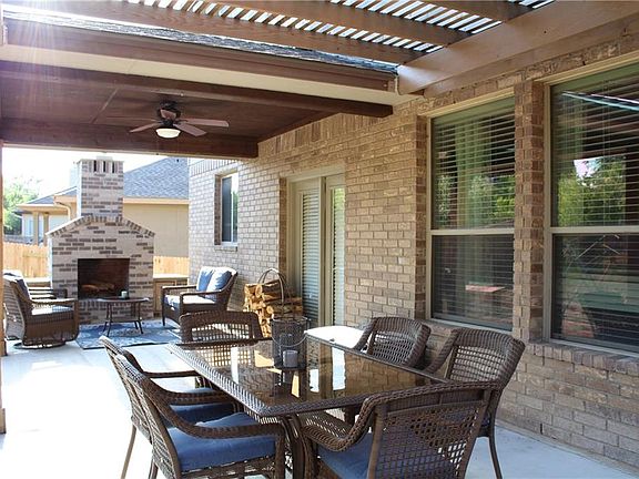 3rd image of 5421 Texas Bluebell Dr